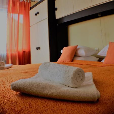 Altan Apartments Heviz Bagian luar foto