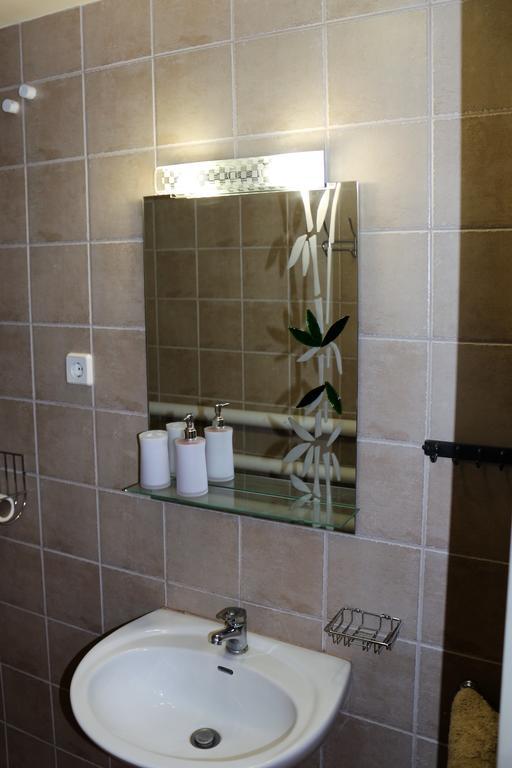 Altan Apartments Heviz Bagian luar foto