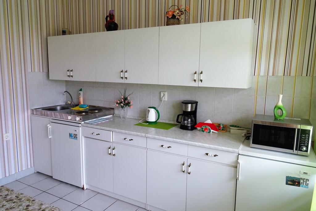 Altan Apartments Heviz Bagian luar foto