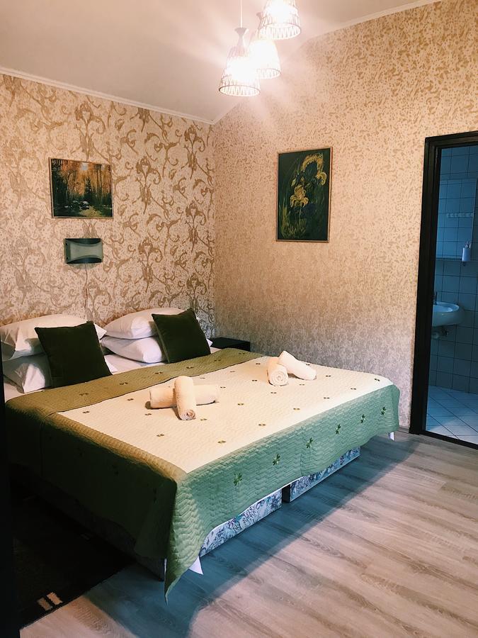 Altan Apartments Heviz Bagian luar foto